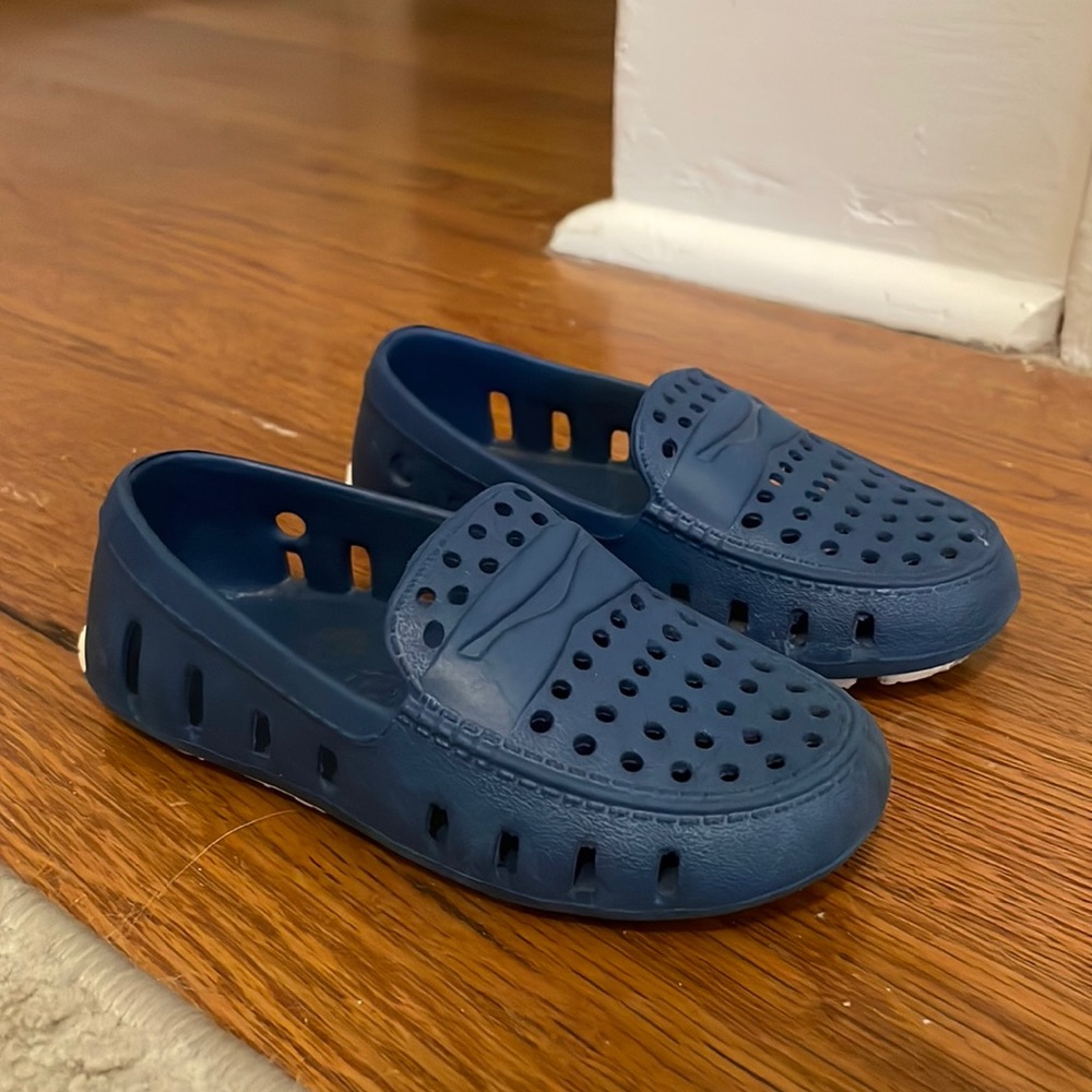 Floafers